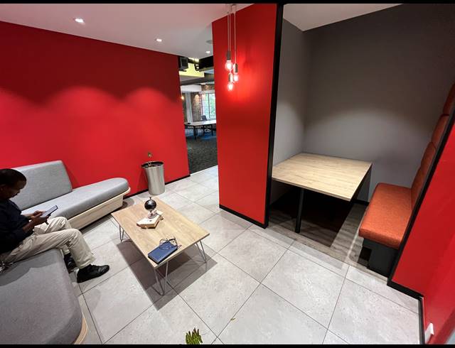 199M² OFFICE TO LET IN GREEN POINT